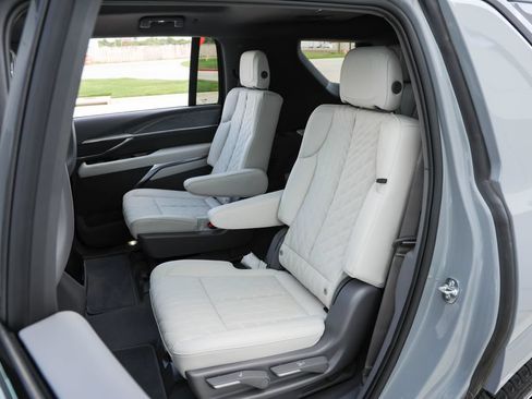 Used 2026 Cadillac Escalade IQL Sport 1 AWD/4WD image 33
