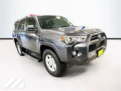 Used 2023 Toyota 4Runner SR5 Premium image 3