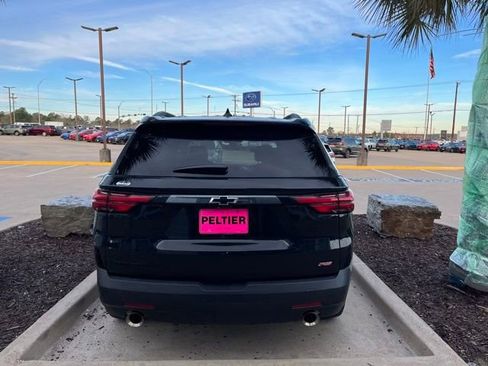 Used 2022 Chevrolet Traverse RS w/ LPO, Floor Liner Package image 16