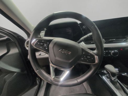 Used 2024 Chevrolet Trax ACTIV image 12