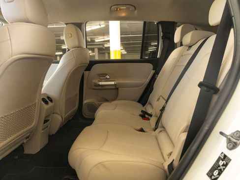 Used 2022 Mercedes-Benz GLB 250 4MATIC image 20