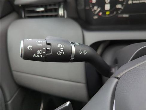 Certified 2024 Land Rover Discovery Sport S image 24