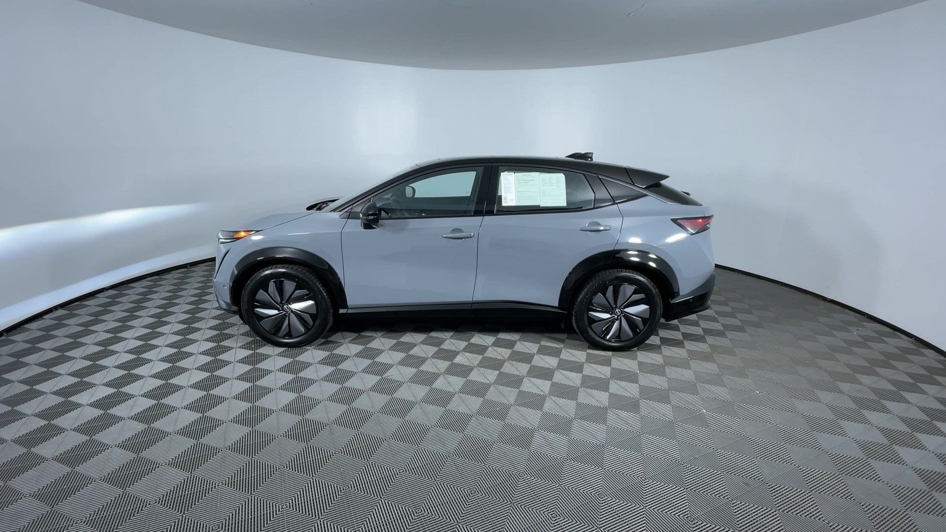 Certified 2024 Nissan Ariya AWD image 5