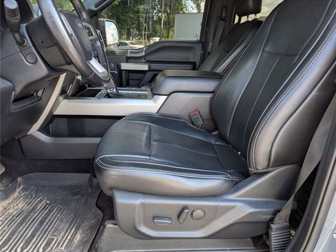 Used 2019 Ford F150 Lariat w/ Equipment Group 502A Luxury AWD/4WD image 13