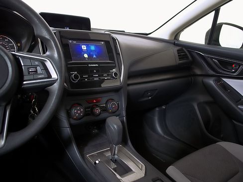 Used 2018 Subaru Crosstrek 2.0i AWD/4WD image 29