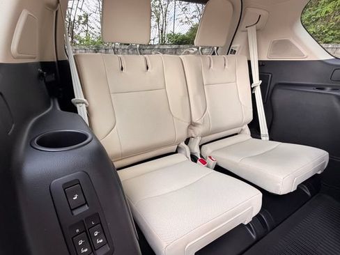 Certified 2023 Lexus GX 460 Premium AWD/4WD image 39