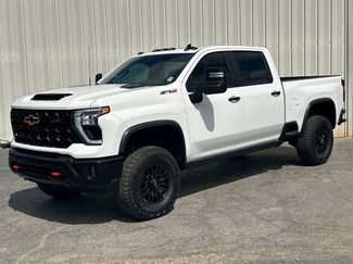 Used 2025 Chevrolet Silverado 2500 ZR2 w/ Technology Package AWD/4WD video 2