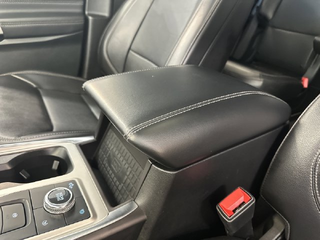 Used 2024 Ford Explorer Limited AWD/4WD image 32