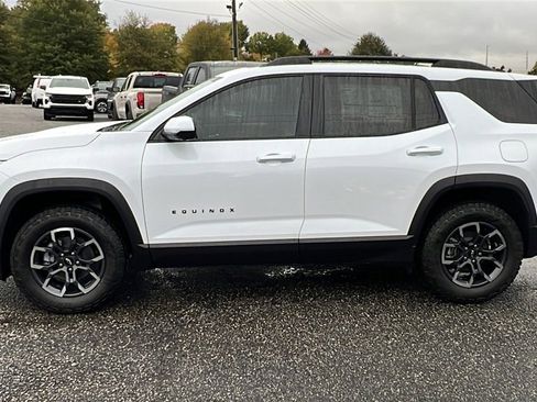 New 2026 Chevrolet Equinox ACTIV w/ Convenience Package III image 8