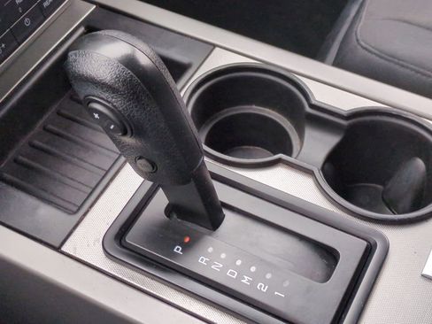 Used 2017 Ford Expedition XLT image 33