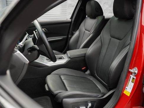 Used 2022 BMW 330i Sedan w/ Convenience Package image 23