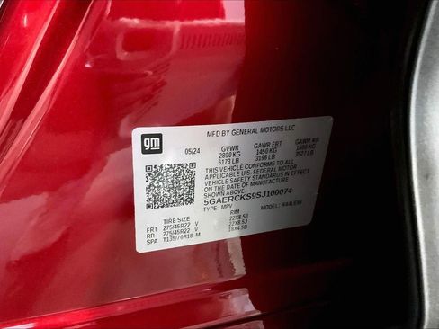 Used 2025 Buick Enclave Avenir w/ Super Cruise Package FWD image 31