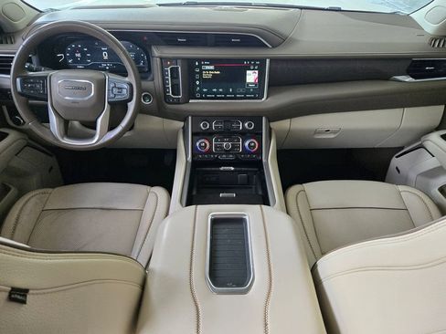 Used 2023 GMC Yukon XL Denali AWD/4WD image 30
