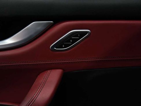 Used 2017 Maserati Levante S image 18