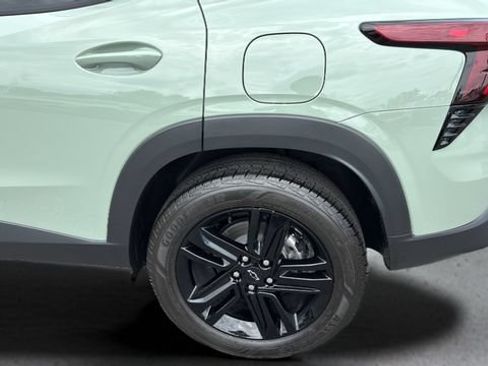 Used 2026 Chevrolet Trax ACTIV w/ Sunroof Package FWD image 35