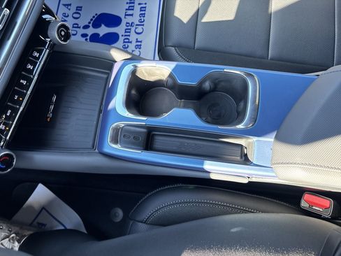 New 2026 Chevrolet Equinox EV LT image 20