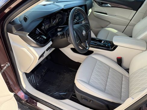 Used 2022 Buick Envision Avenir w/ Technology Package II image 20