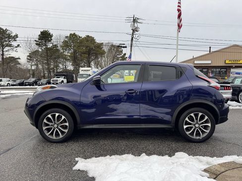 Used 2017 Nissan Juke SV image 5