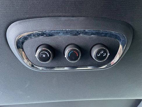 Used 2018 Dodge Durango R/T w/ Blacktop Package image 31