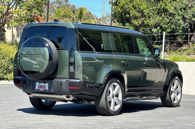New 2026 Land Rover Defender 130 X-Dynamic SE AWD/4WD image 5