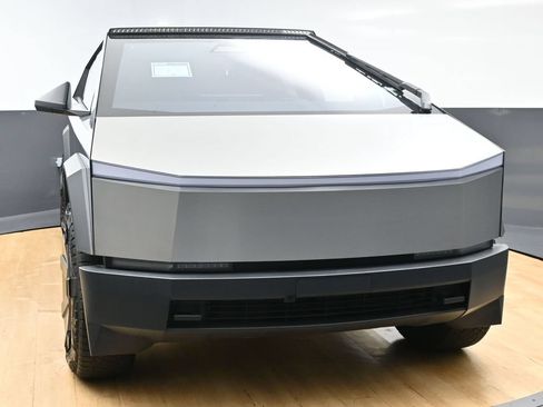 Used 2024 Tesla Cybertruck Cyberbeast AWD/4WD image 3