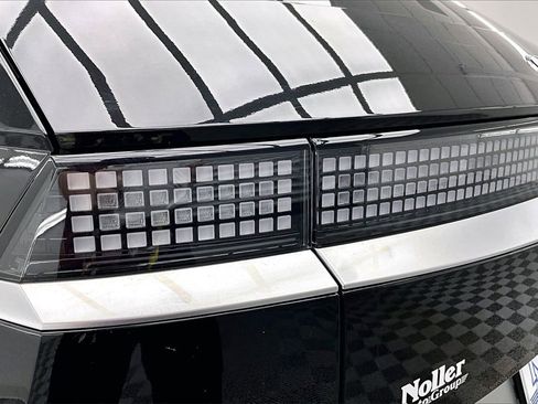 Used 2024 Hyundai Ioniq 5 Limited image 30