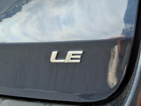 Used 2018 Toyota Sienna LE FWD image 31