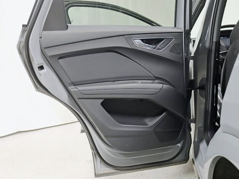 Used 2022 Audi Q4 e-tron Premium Plus image 32