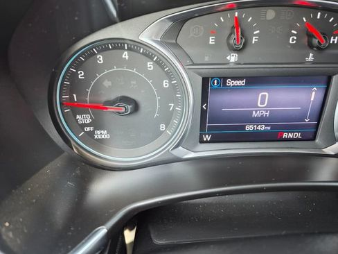 Used 2019 Chevrolet Equinox LT w/ Driver Convenience Package FWD image 17