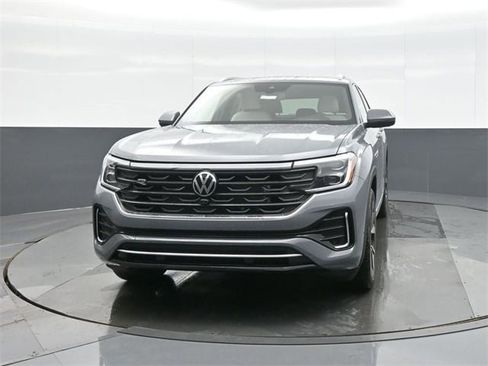 New 2026 Volkswagen Atlas Cross Sport SEL Premium R-Line image 2