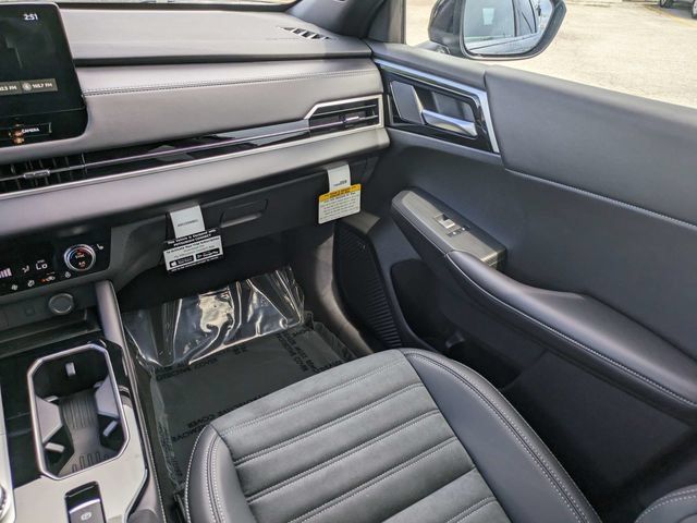 New 2026 Mitsubishi Outlander LE FWD image 17