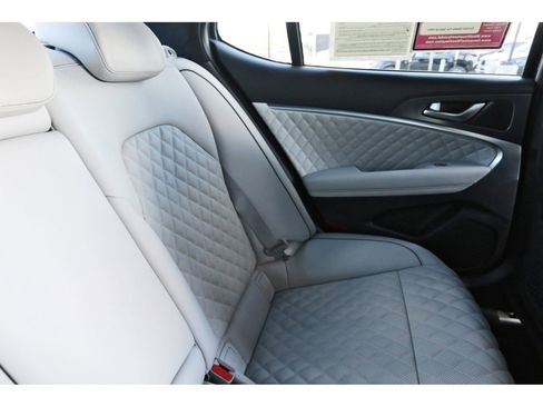 Used 2025 Genesis G70 3.3T Advanced w/ Sport Prestige Package image 14