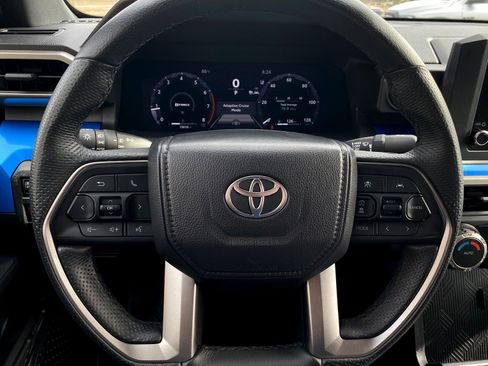 Used 2025 Toyota Tacoma TRD Off-Road image 23