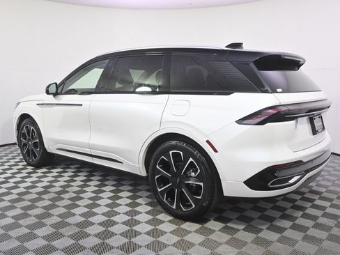 New 2026 Lincoln Nautilus Reserve AWD/4WD image 3