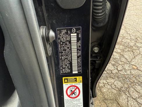 Used 2013 Lexus CT 200h image 41