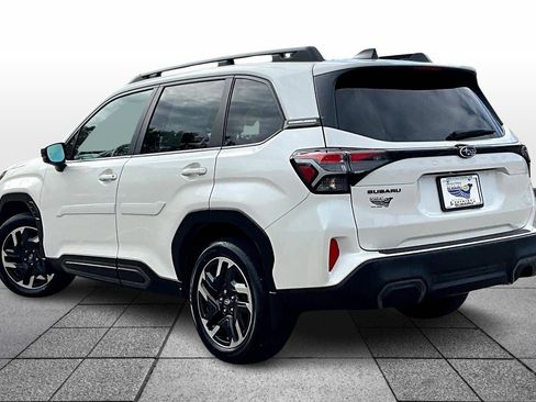 Used 2025 Subaru Forester Limited image 2