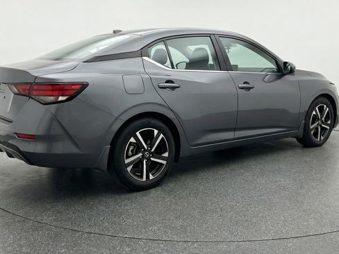 Used 2025 Nissan Sentra SV image 9