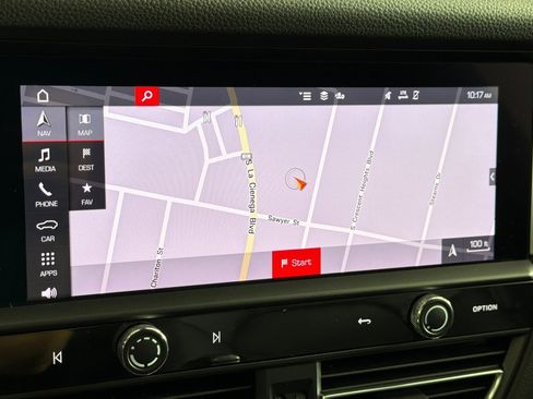 Used 2022 Porsche Macan w/ Driver Memory Package image 18