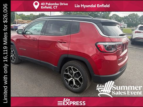 Used 2025 Jeep Compass Limited AWD/4WD image 5