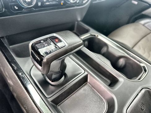 Used 2022 Chevrolet Silverado 1500 ZR2 w/ Technology Package AWD/4WD image 26