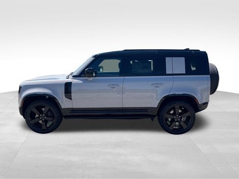 New 2026 Land Rover Defender 110 X-Dynamic SE AWD/4WD image 2