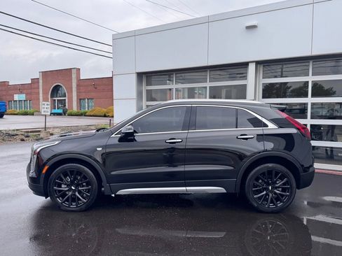 Used 2022 Cadillac XT4 Premium Luxury w/ LPO, Onyx Lite Package FWD image 2