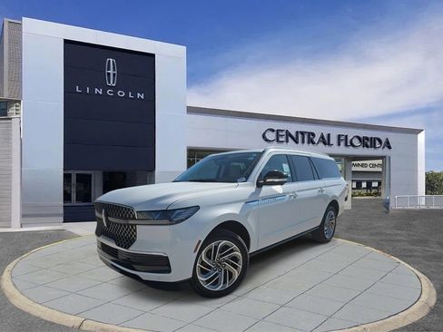 New 2026 Lincoln Navigator L Reserve AWD/4WD image 31