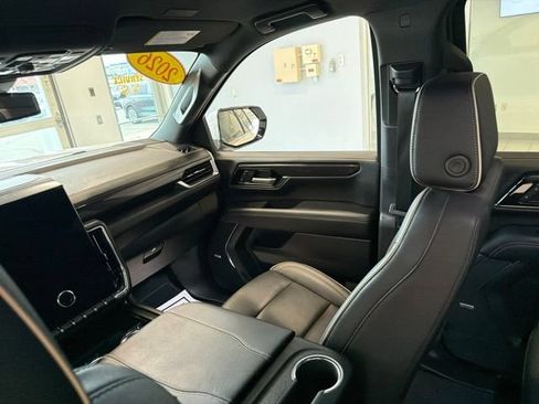 Used 2026 GMC Yukon XL Elevation w/ LPO, Floor Liner Package AWD/4WD image 35