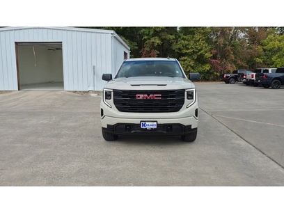 New 2026 GMC Sierra 1500 Pro w/ Graphite Edition