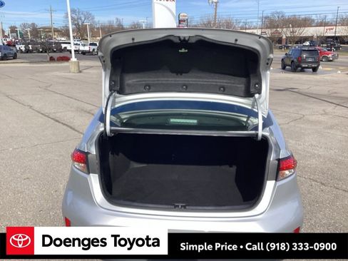 Used 2024 Toyota Corolla LE image 18