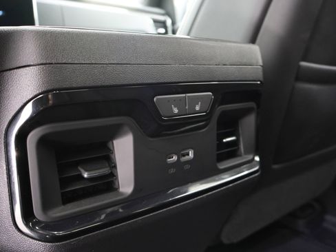 Used 2022 GMC Sierra 1500 AT4X image 42