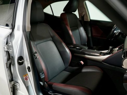 Used 2018 Lexus IS 300 w/ Comfort Package image 25