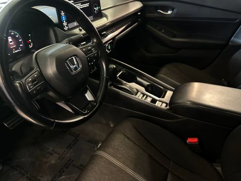 Used 2023 Honda Accord Sport image 12