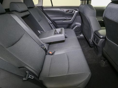 Used 2023 Toyota RAV4 LE AWD/4WD image 21